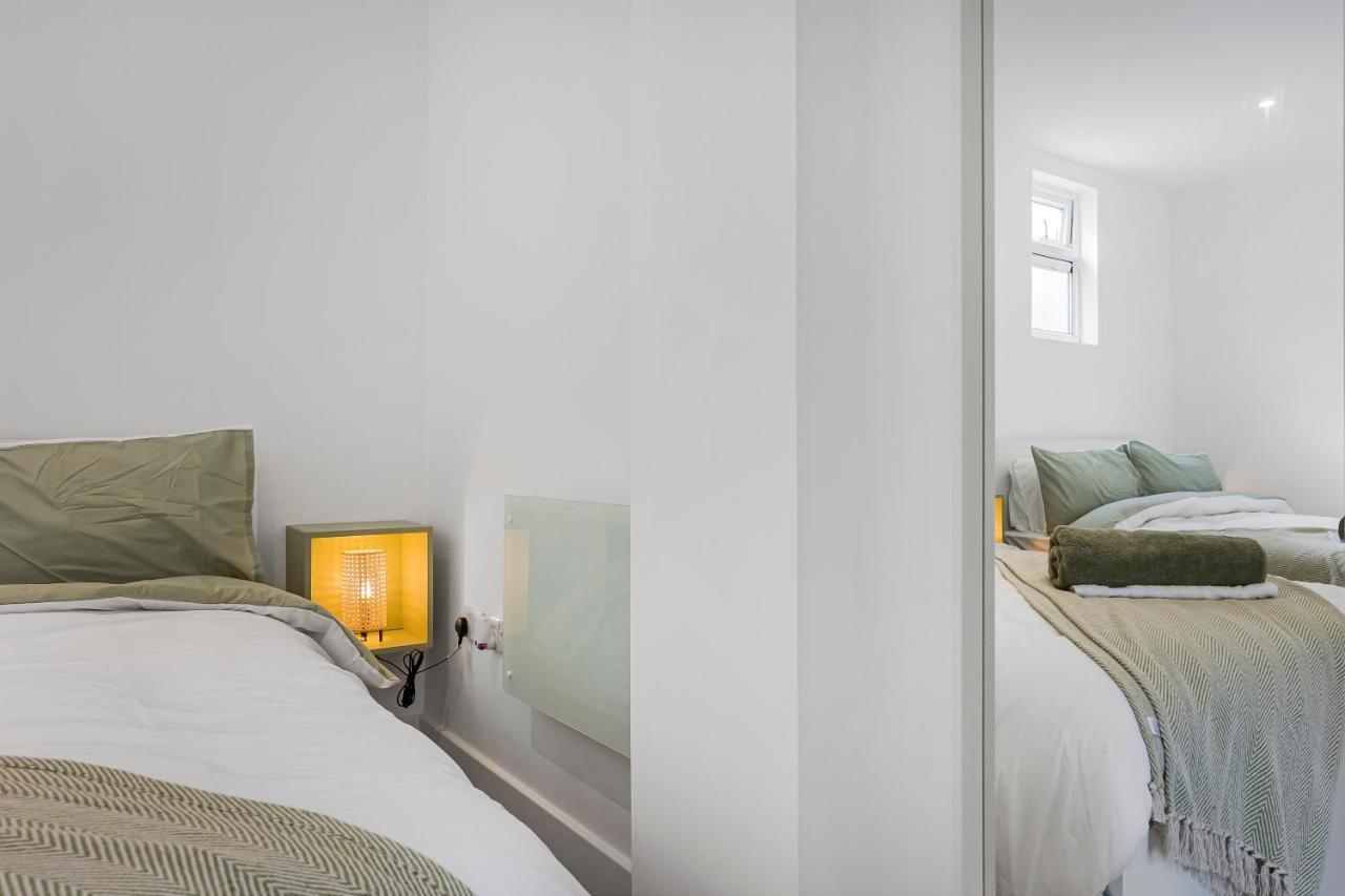 Апартаменты London Haven At Rutland House Илфорд Экстерьер фото